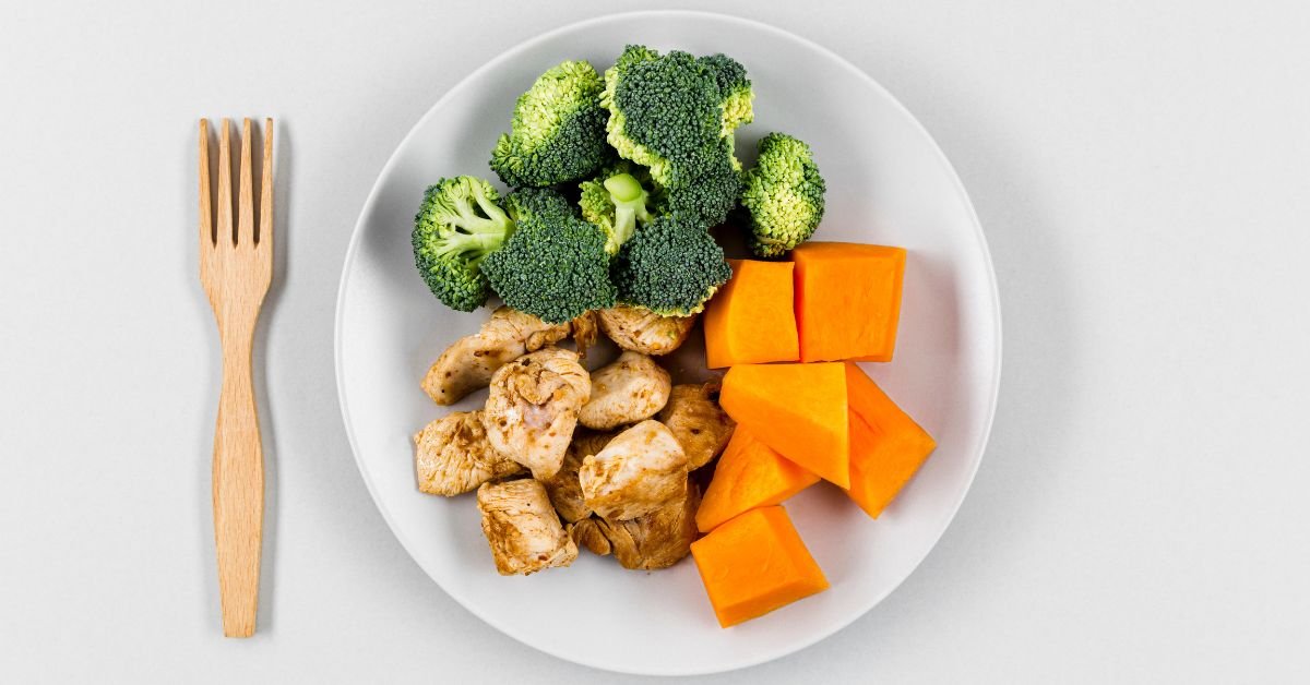 diet of chicken and broccoli